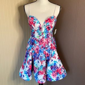 B.darlin floral lace short dress size 5/6 sweetheart neck